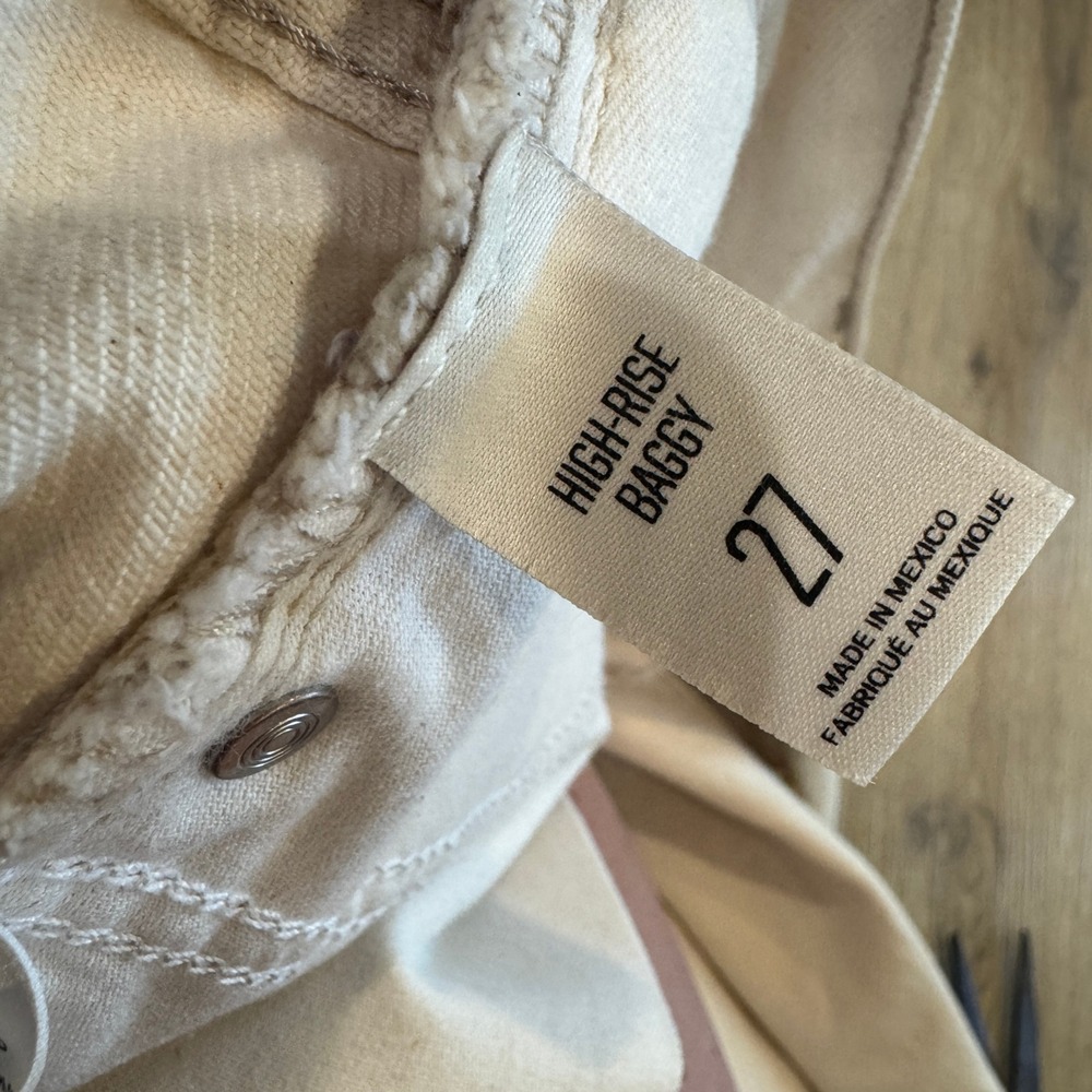 BDG Urban Outfitters High-Rise Baggy Distressed Jeans Cream Off-White Size 27 - Picture 6 of 9
